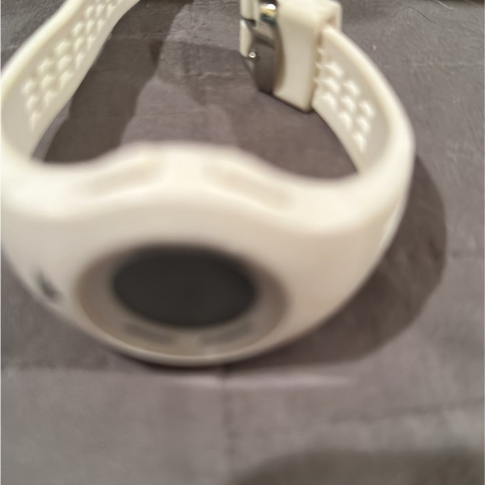 Adidas Watch needs battery - Picture 5 of 5